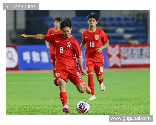 外媒球星纷纷点评中国足球队表现 引发热议与反思